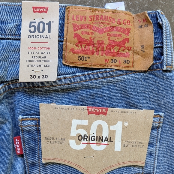 Levi’s 501 Original Fit Jeans 30x30 Light Stonewash Button Fly Modern Vintage - Picture 10 of 14